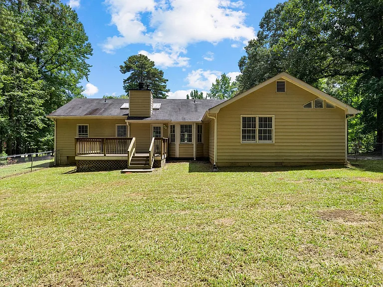 135 Firethorn Ln — Photo 20