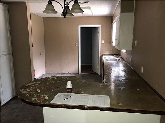 2nd image of 4012 6th St