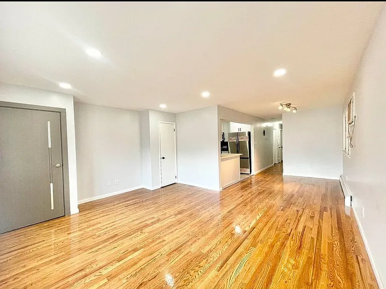 13 Silver St #2 — Photo 2