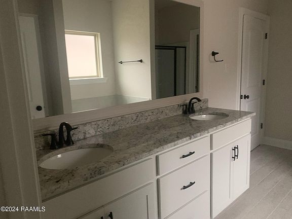 3rd image of 210 Wild Cherry Ln