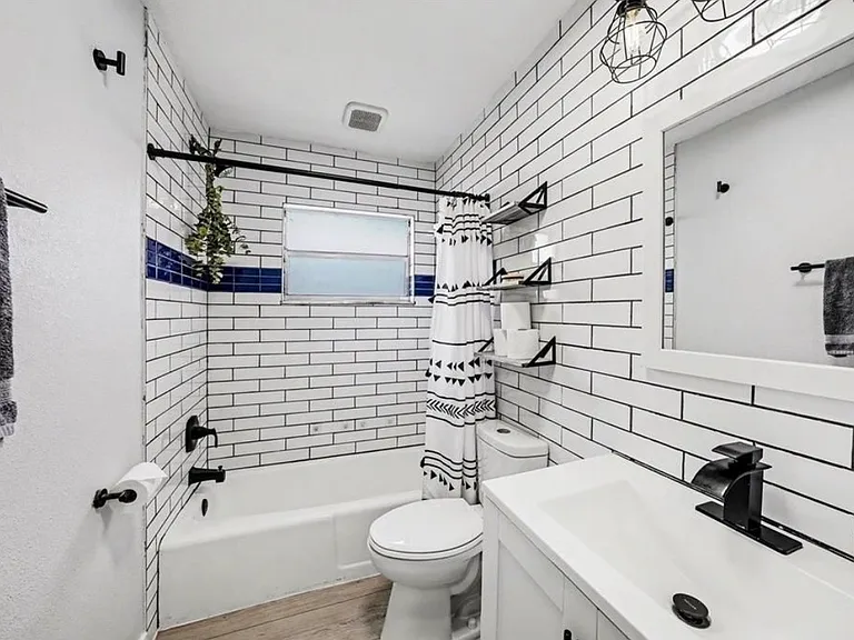 1810 Driftwood Cir S — Photo 11
