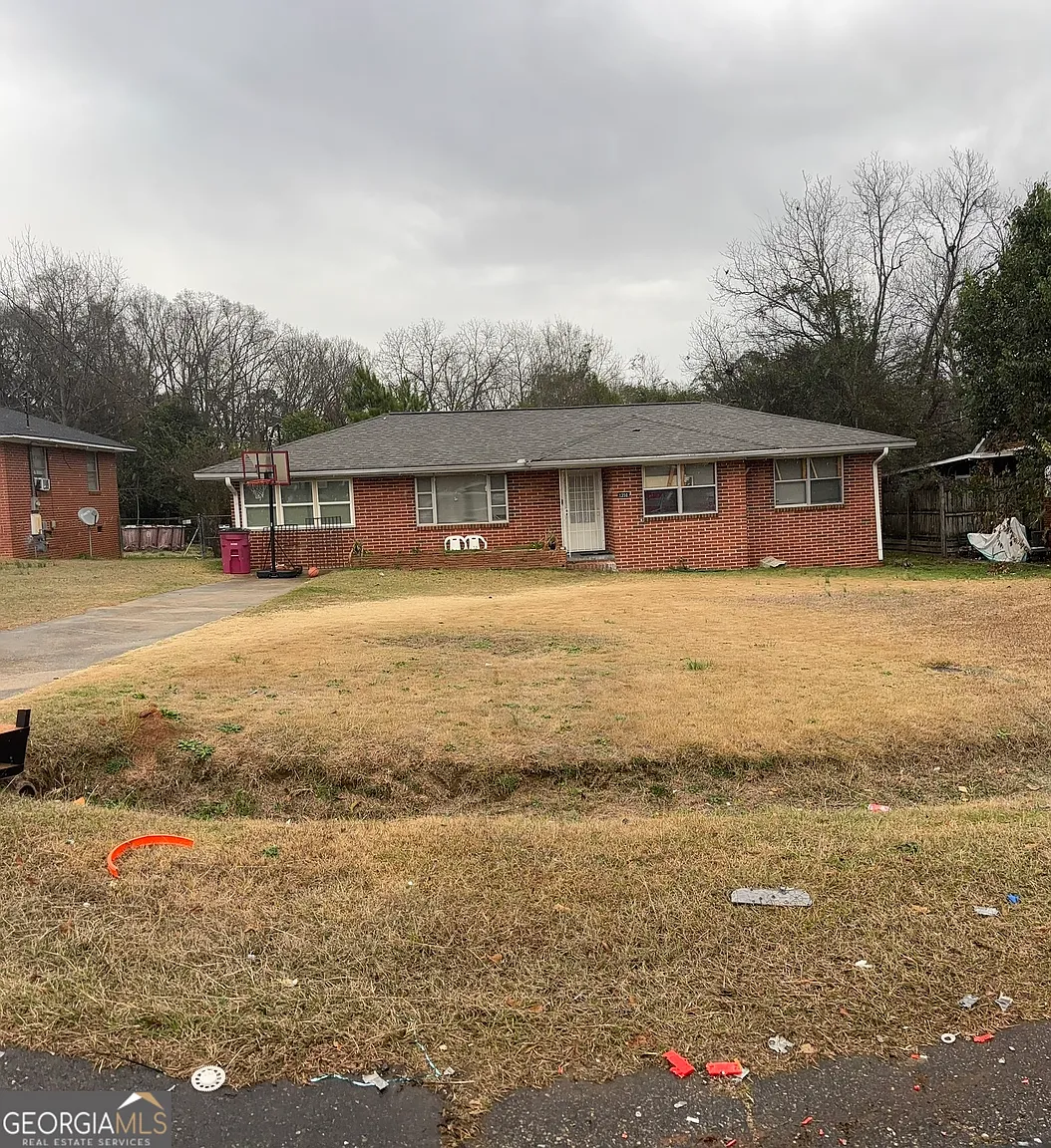 1350 Brinwood Dr photo 1