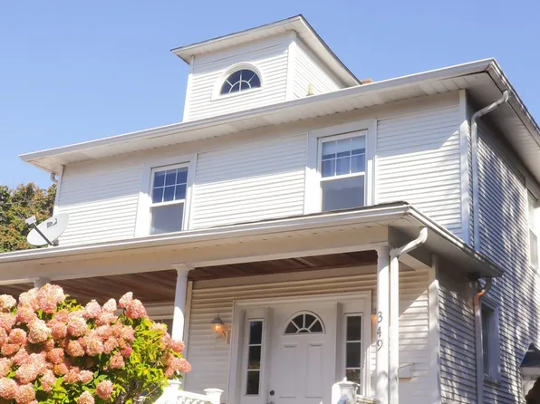 349 Aqueduct Rd, Cranston, RI 02910