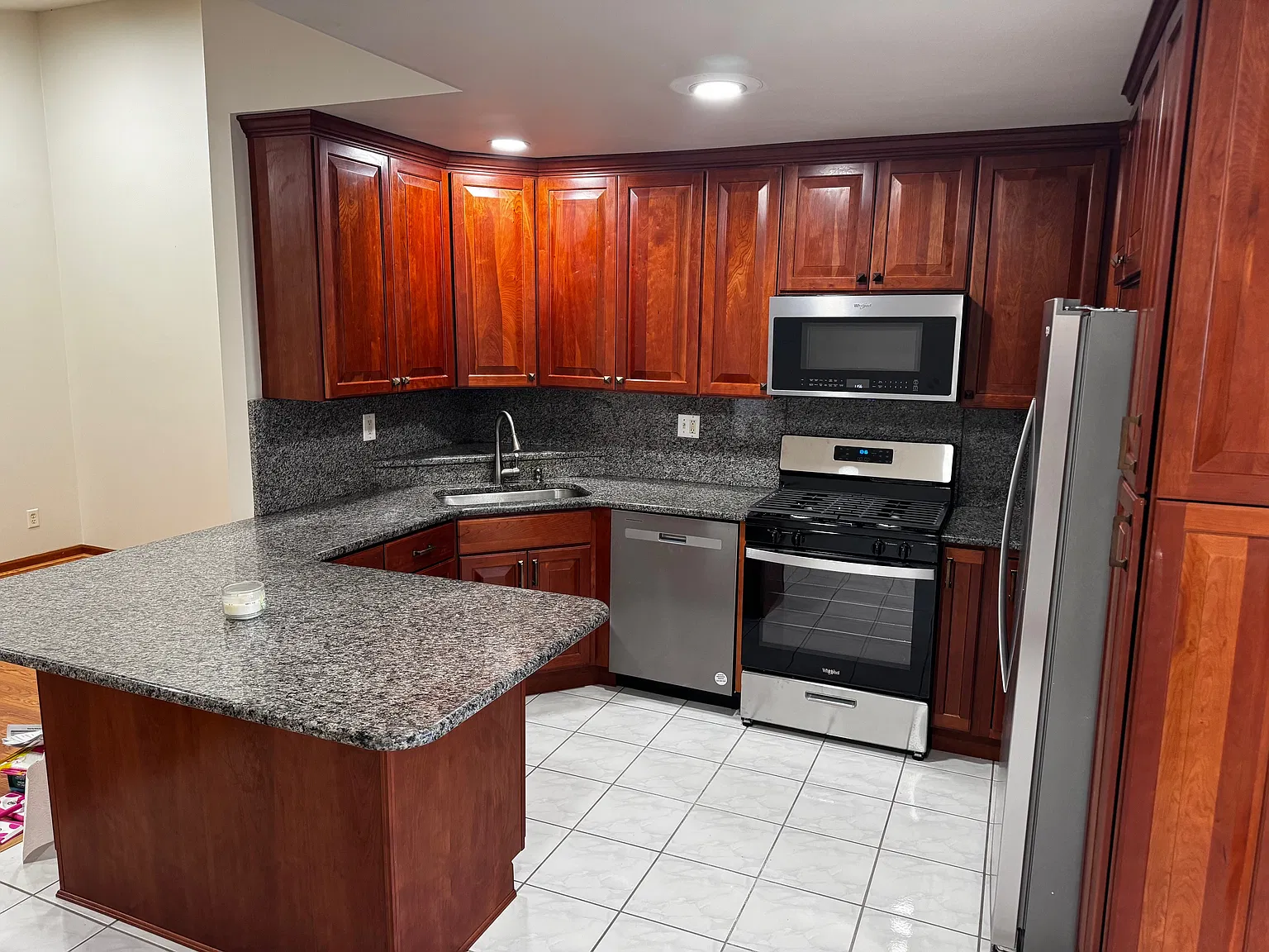 3 bed, 1700 sqft, $2,595 — Photo 4