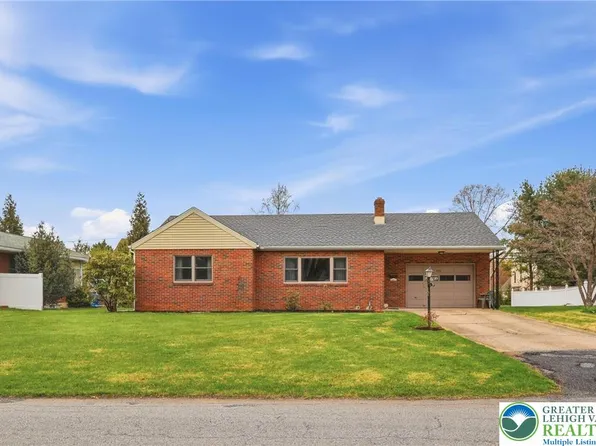 4061 Hampshire Ct S, Allentown, PA 18104