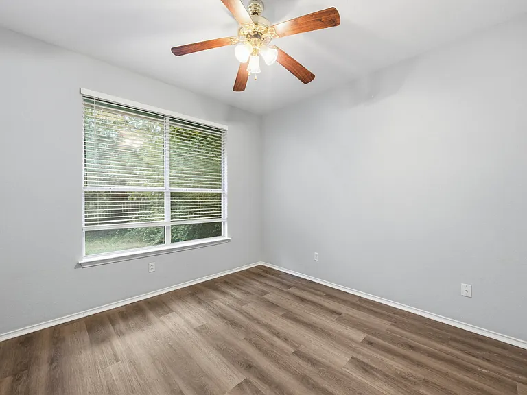 3621 Bratton Heights Dr — Photo 10