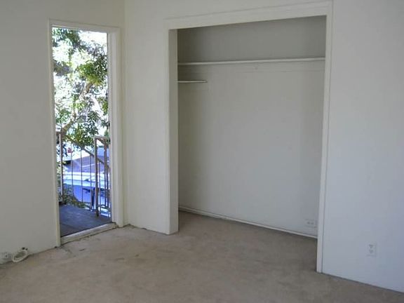 2nd image of 1800 Selby Ave APT 2