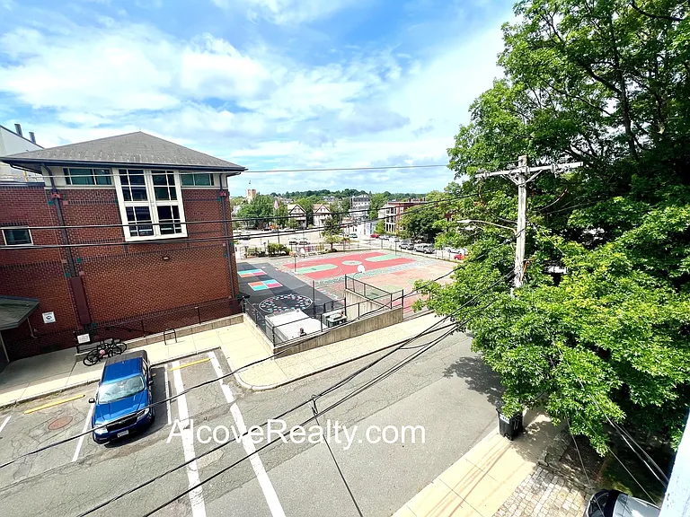 21-3 Sartwell Ave — Photo 13
