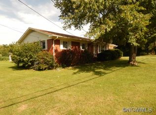 429 Wells Rd, Canton, NC 28716