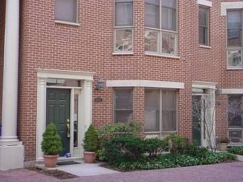 1st image of 1725 W Belmont Ave APT G