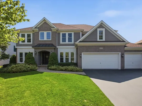 441 N Sycamore Ln, North Aurora, IL 60542