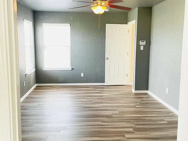 10203 Mill Path — Photo 13