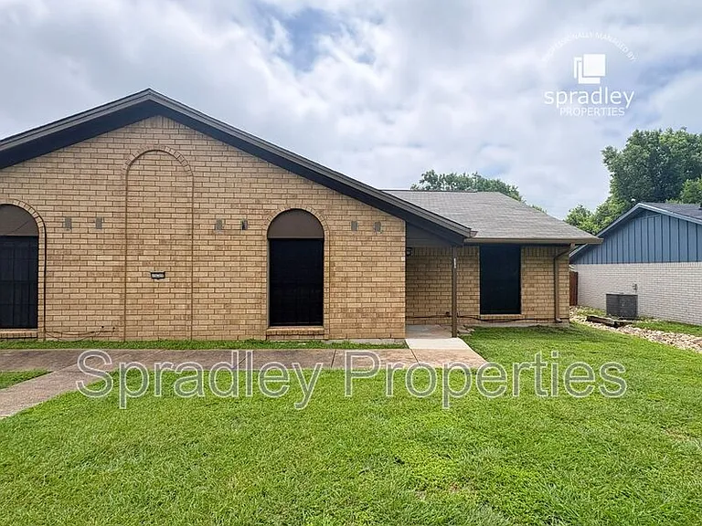 505B Phoenix Rd — Photo 1
