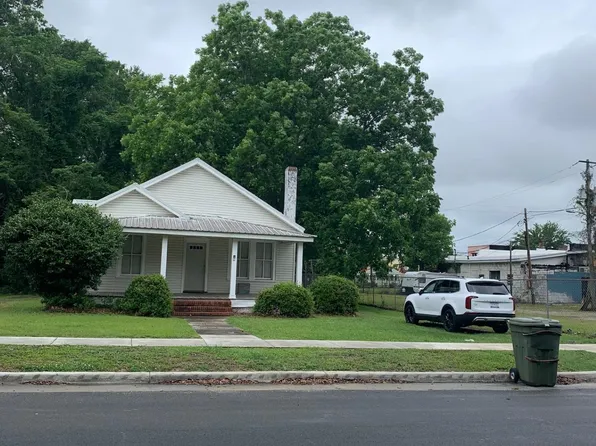 6 Rosemary Ave., Andrews, SC 29510