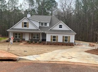145 W Pennick Dr, Covington, GA 30014
