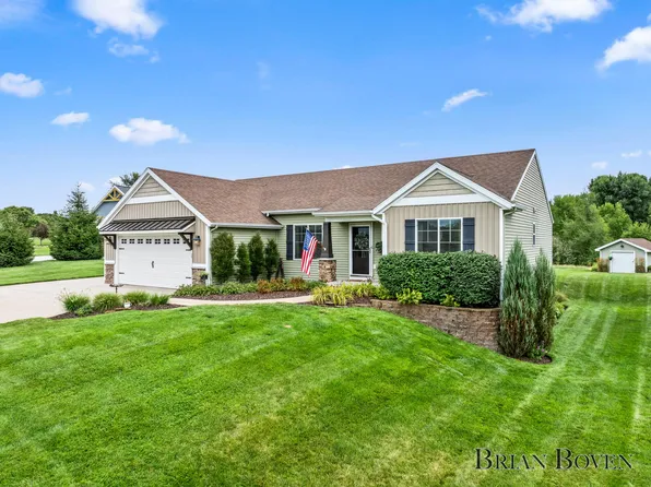 11759 Crystal Ridge Dr NE, Sparta, MI 49345