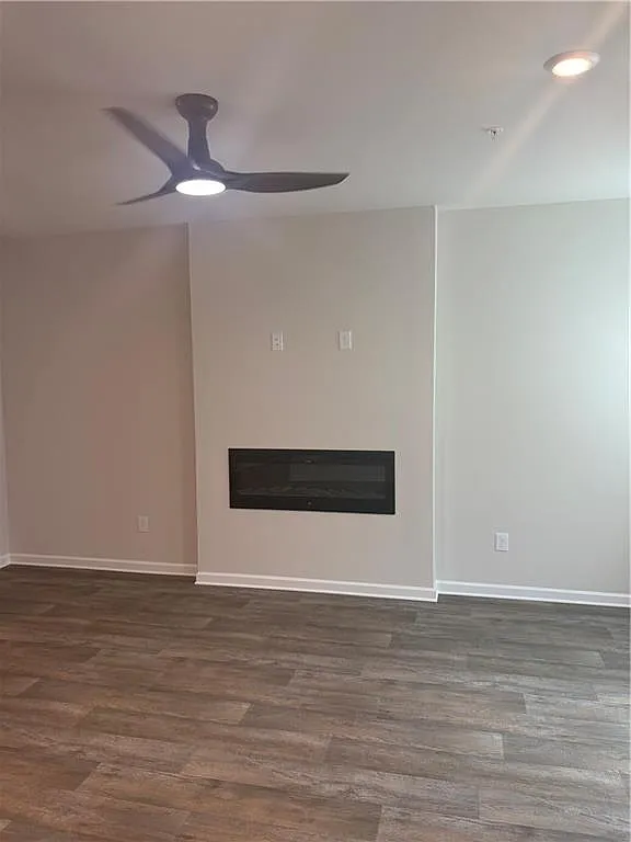 3 bed, 2.5 bath, 1700 sqft, $2,200 — Photo 3