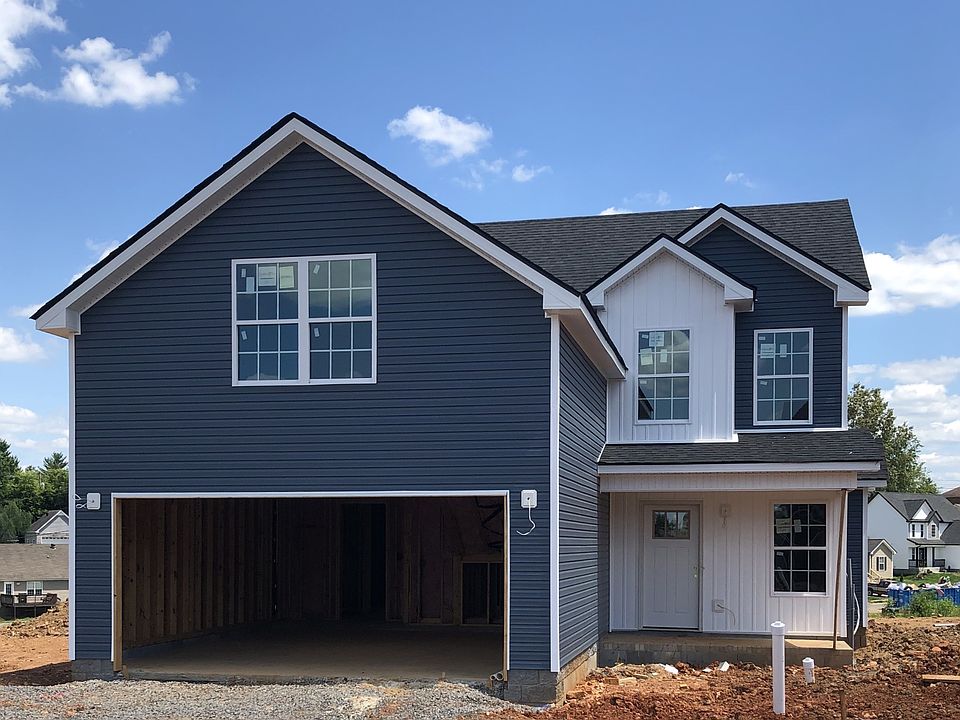 1st image of 62 Chestnut Dr
