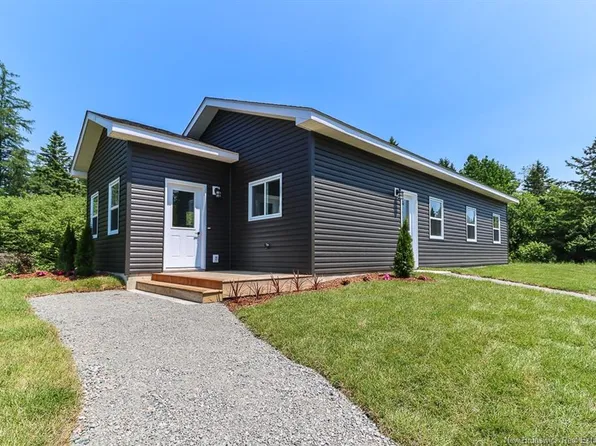 54 Hill Rd, Kingston, NB E5N 1H3