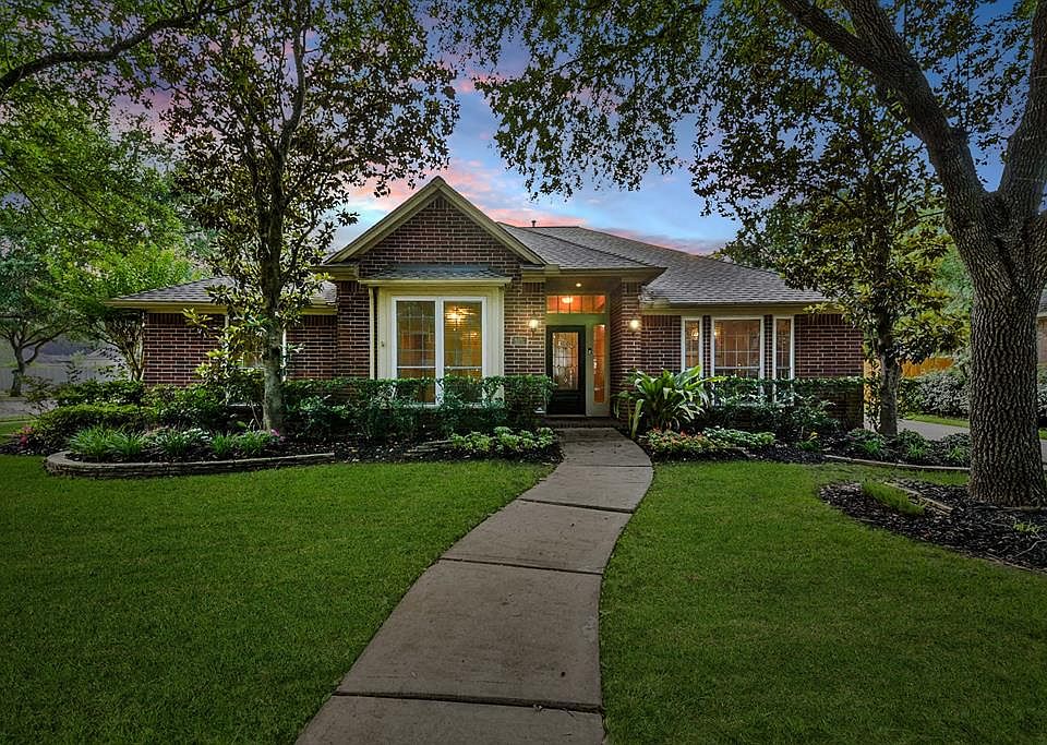 1st image of 2022 Claire Ct
