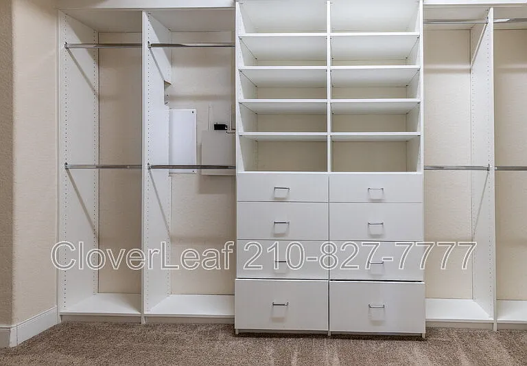 908 Sussex Cv — Photo 36