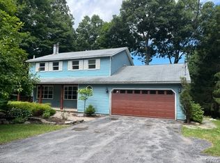 4079 Makyes Rd, Syracuse, NY 13215