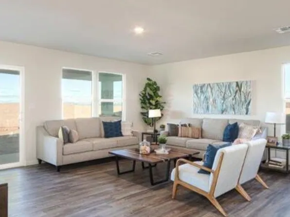2440 Tapatio Dr, Bullhead City, AZ 86442