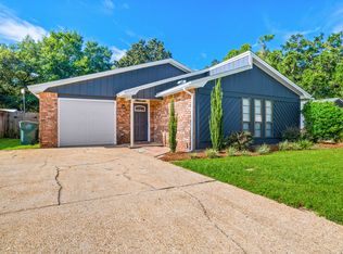 3981 Elmcrest Dr, Pensacola, FL 32504