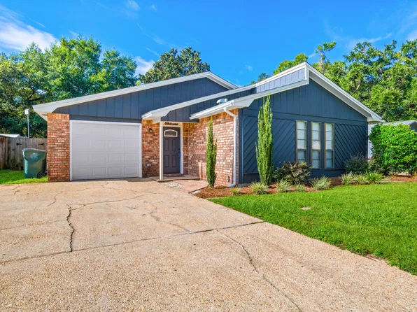 3981 Elmcrest Dr, Pensacola, FL 32504