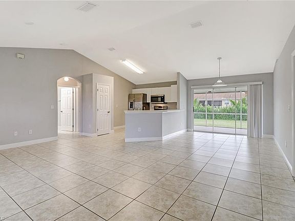 4th image of 2803 Nadine Ln Unit 1
