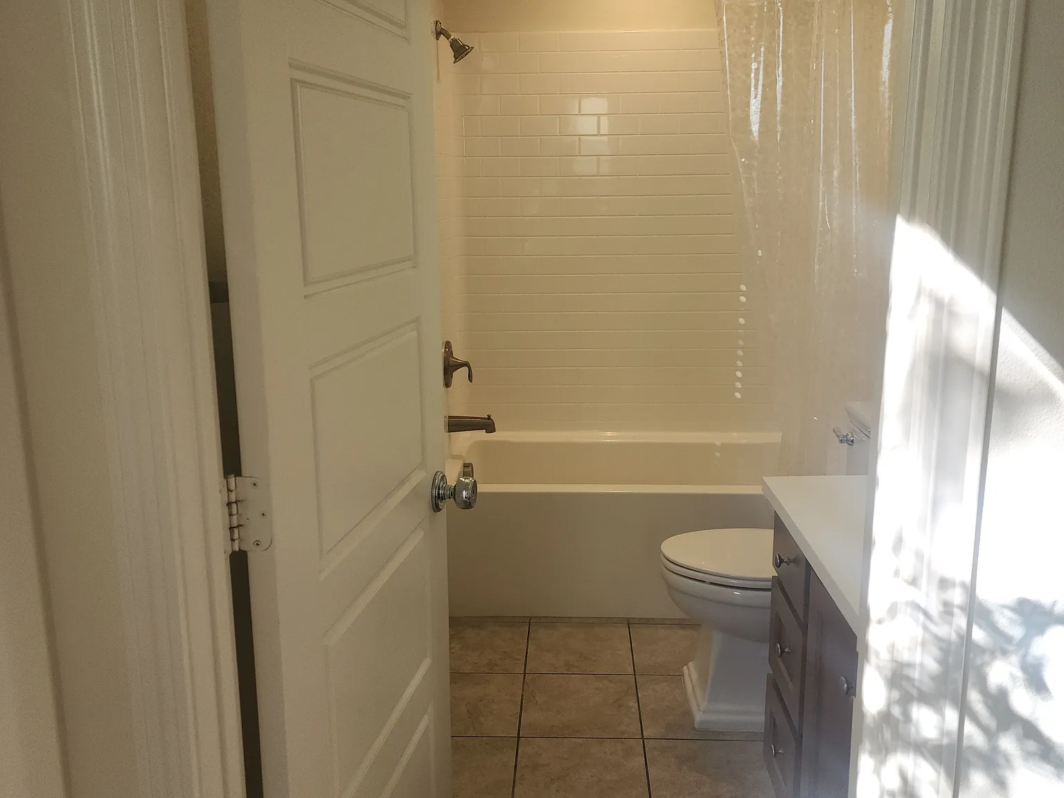 1 bed, 2146 sqft, $1,000 — Photo 3