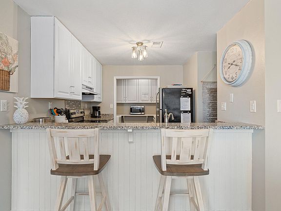 4th image of 8425 Gulf Blvd APT 204