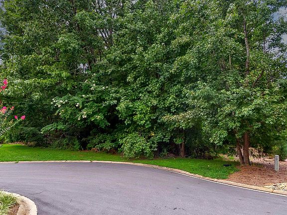 4th image of 168 Lake Park Dr