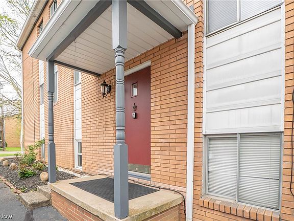 3rd image of 1753-1757 Cromwell Dr