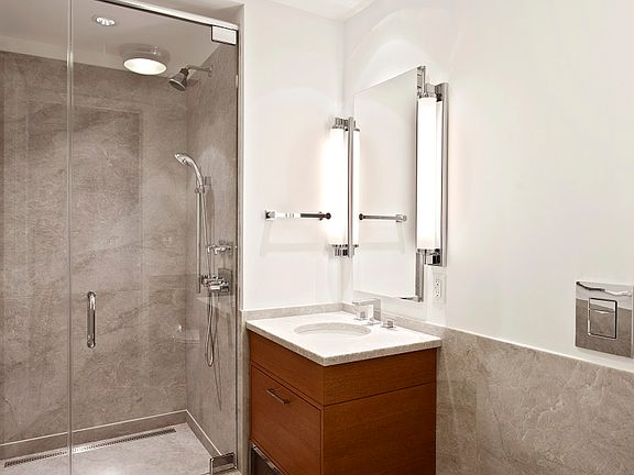 3rd image of 455 W 20th St APT 3A