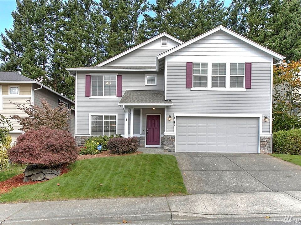 Welcome home to Liberty Ridge! Comfort and style come together in this 4 bedroom PLUS bonus room, 3 bath home in a vibrant neighborhood featuring community parks and sport courts. Perfect for entertaining, the welcoming open concept living and dining room feeds into the great room style family room/eat-in kitchen with center island. The kitchen features newer stainless steel appliances, raised panel maple cabinets and hardwood floors. The enormous walk-in pantry/utility room is where you will find your brand new washer and dryer.