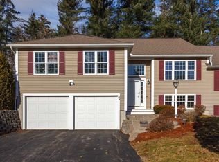 24 Christopher Dr, Sandown, NH 03873