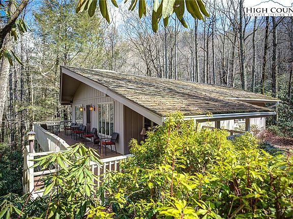 5th image of 209 Birch