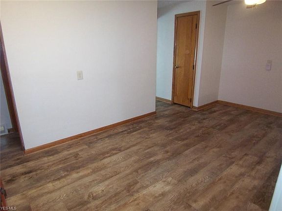 5th image of 2401 21st Ave