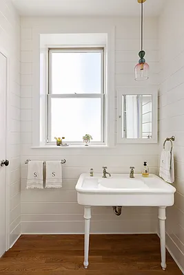 Sold by Compass | media 9