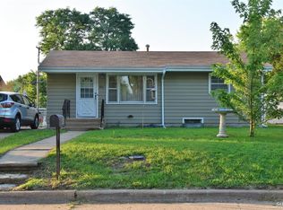 806 Maple Ave, Salina, KS 67401