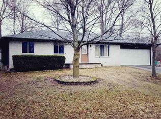 5620 Aylesbury Dr, Waterford, MI 48327