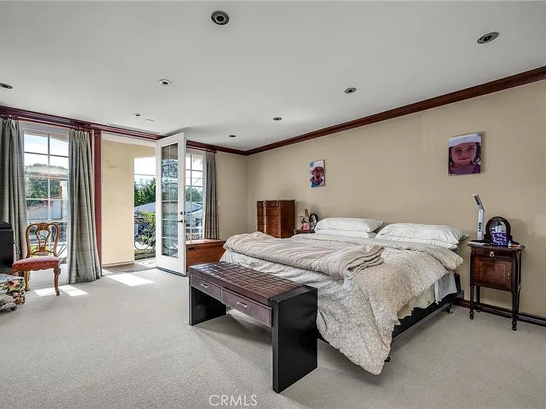 18423 Linnet St — Photo 36