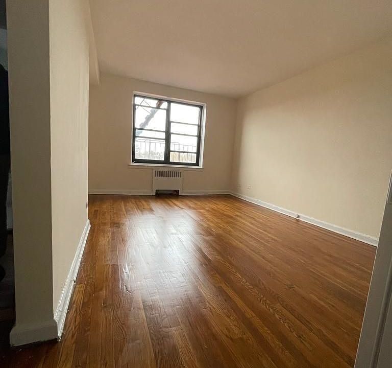 1st image of 1478 E 28th St #5QQ
