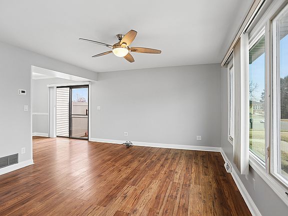 2nd image of 1067 Southgate Rd