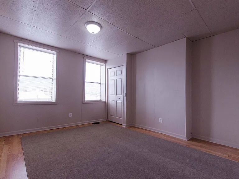 5127 Carnegie St — Photo 6