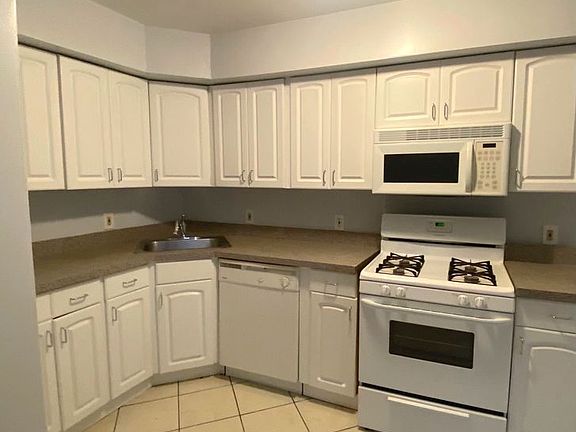 5th image of 812 New York Ave APT 28