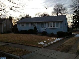 423 Hubbs Dr, Palmyra, NJ