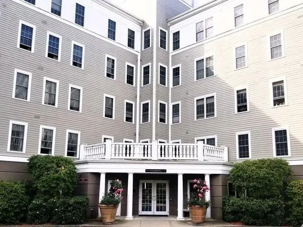 8 Crowninshield St Unit 311, Peabody, MA 01960