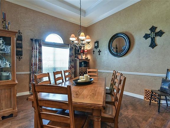 5th image of 1305 Wedgewood Dr